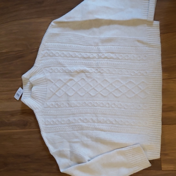 NWT Mock neck Cable Sweater - Picture 4 of 8